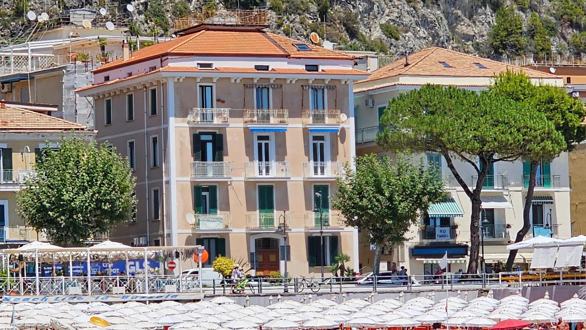 Galene - Beachfront In Costa D'Amalfi Maiori Exterior foto