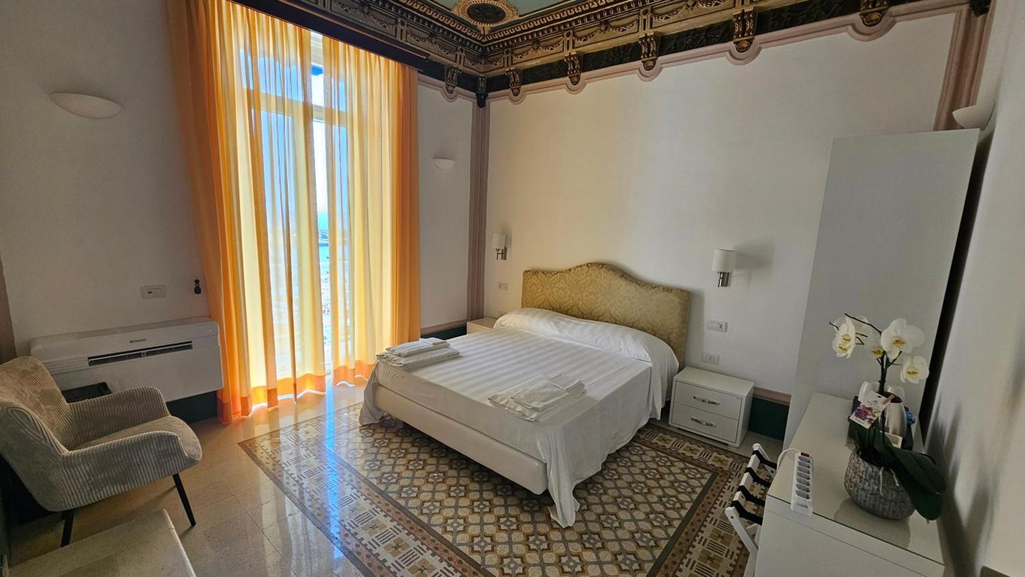Galene - Beachfront In Costa D'Amalfi Maiori Exterior foto