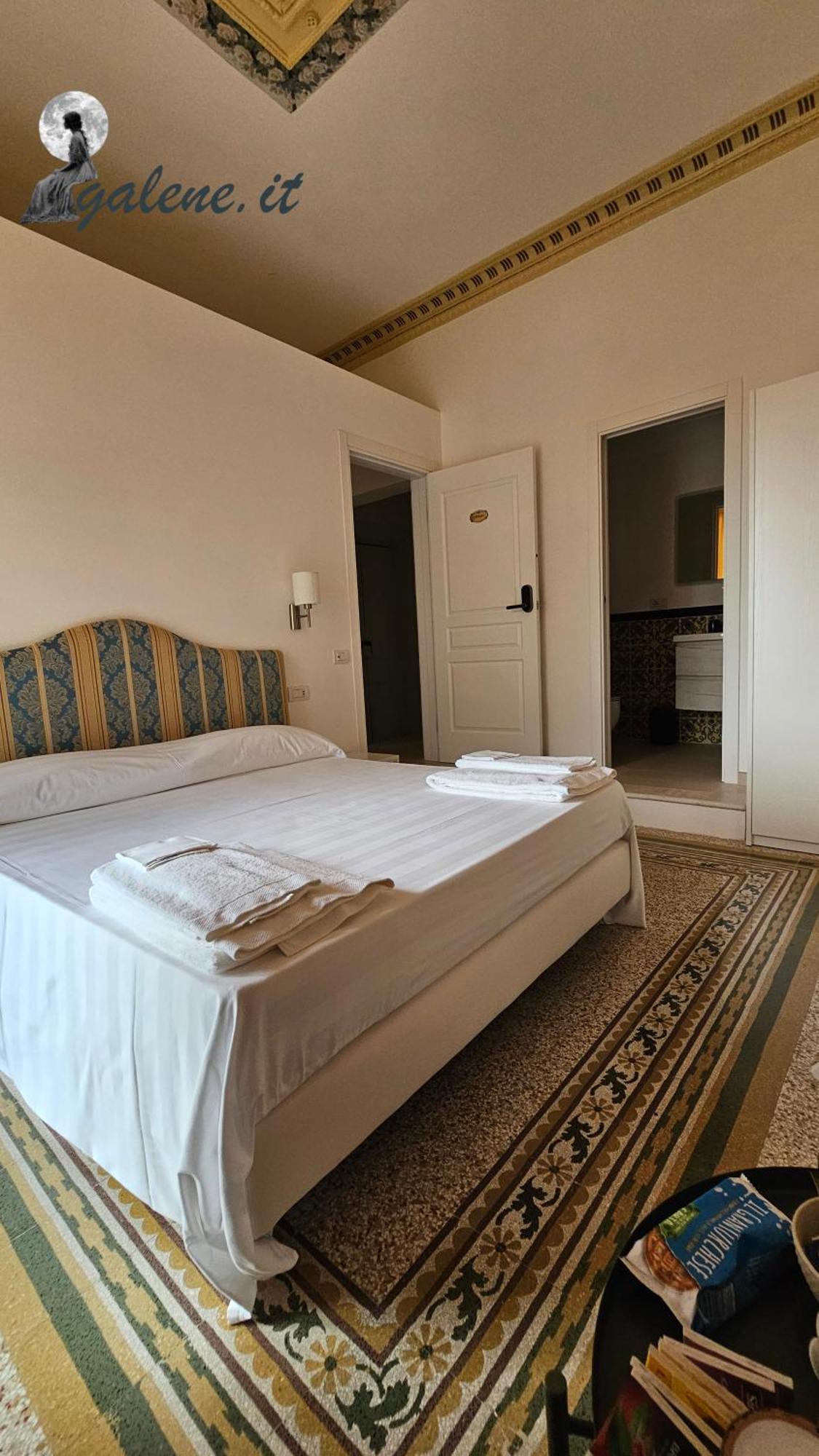 Galene - Beachfront In Costa D'Amalfi Maiori Exterior foto